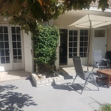 Grande Maison Avec 5 Chambres Et Jardin Avignon Buitenkant foto