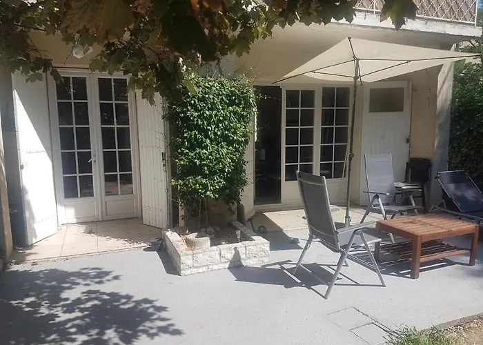 Grande Maison Avec 5 Chambres Et Jardin