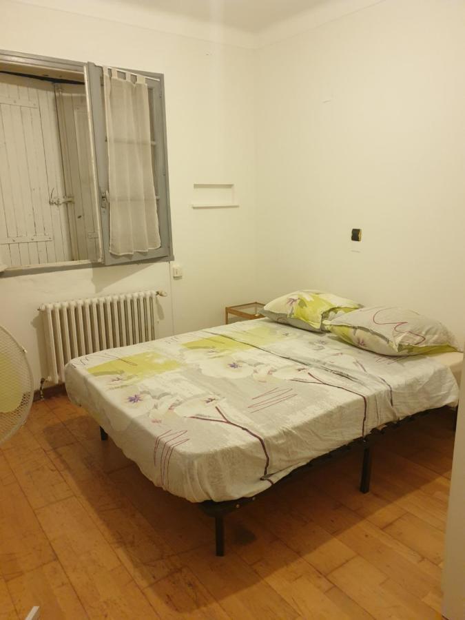 Holiday home Grande Maison Avec 5 Et Jardin Avignon